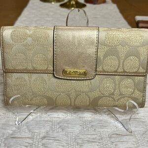COACH Gold Monogram Signature Luxury Wallet w/ original tag.